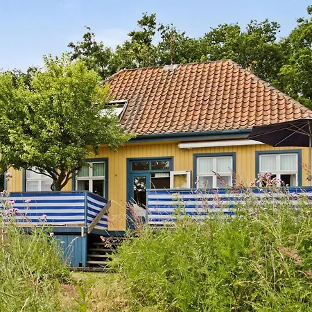 Historisches Strandanwesen Mit Meerblick By Interhome 別荘