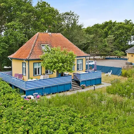 Historisches Strandanwesen Mit Meerblick By Interhome 別荘 *