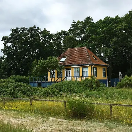 Historisches Strandanwesen Mit Meerblick By Interhome