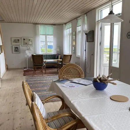 Historisches Strandanwesen Mit Meerblick By Interhome Дом отдыха *
