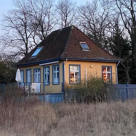 Historisches Strandanwesen Mit Meerblick By Interhome *