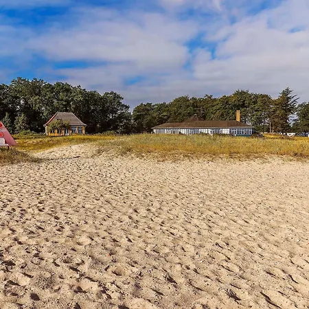 Historisches Strandanwesen Mit Meerblick By Interhome Дом отдыха