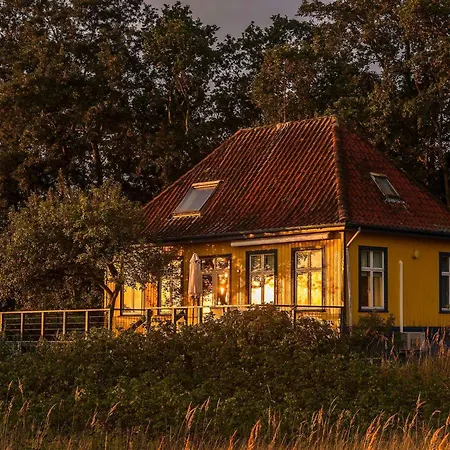 Historisches Strandanwesen Mit Meerblick By Interhome *