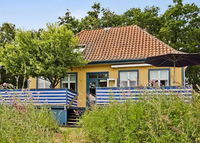 Historisches Strandanwesen Mit Meerblick By Interhome 別荘