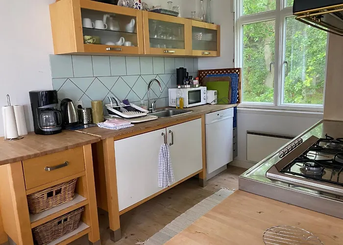 Historisches Strandanwesen Mit Meerblick By Interhome Hébergement de vacances