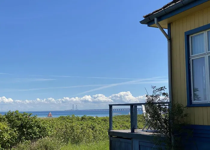 Historisches Strandanwesen Mit Meerblick By Interhome 別荘 *