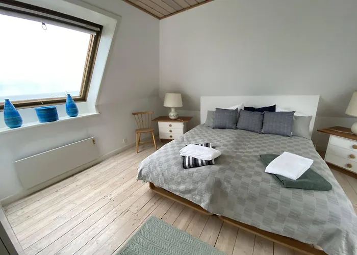 Historisches Strandanwesen Mit Meerblick By Interhome Hébergement de vacances Nyborg