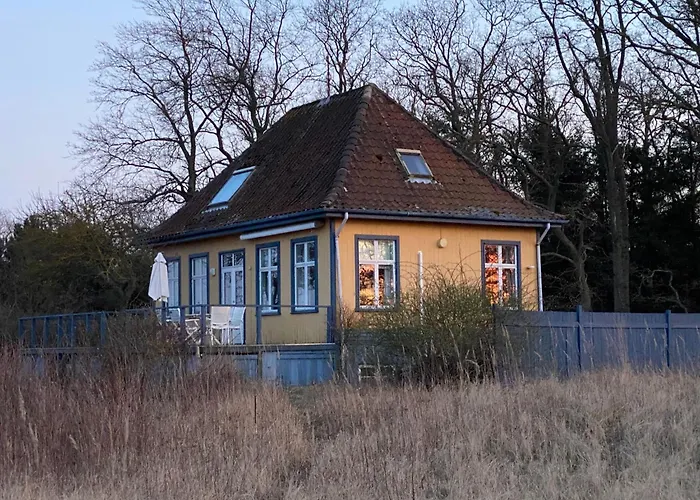 Historisches Strandanwesen Mit Meerblick By Interhome *