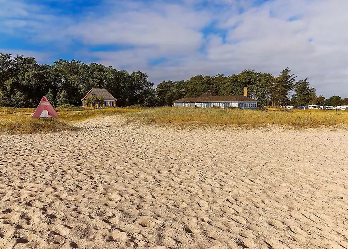 Historisches Strandanwesen Mit Meerblick By Interhome Hébergement de vacances