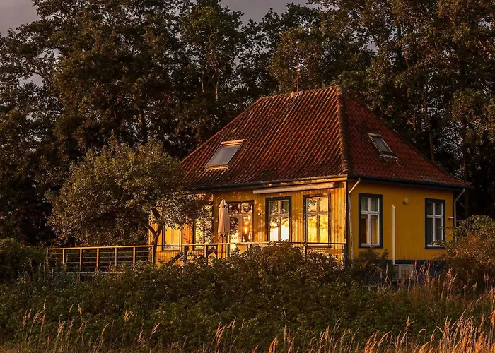 Historisches Strandanwesen Mit Meerblick By Interhome *